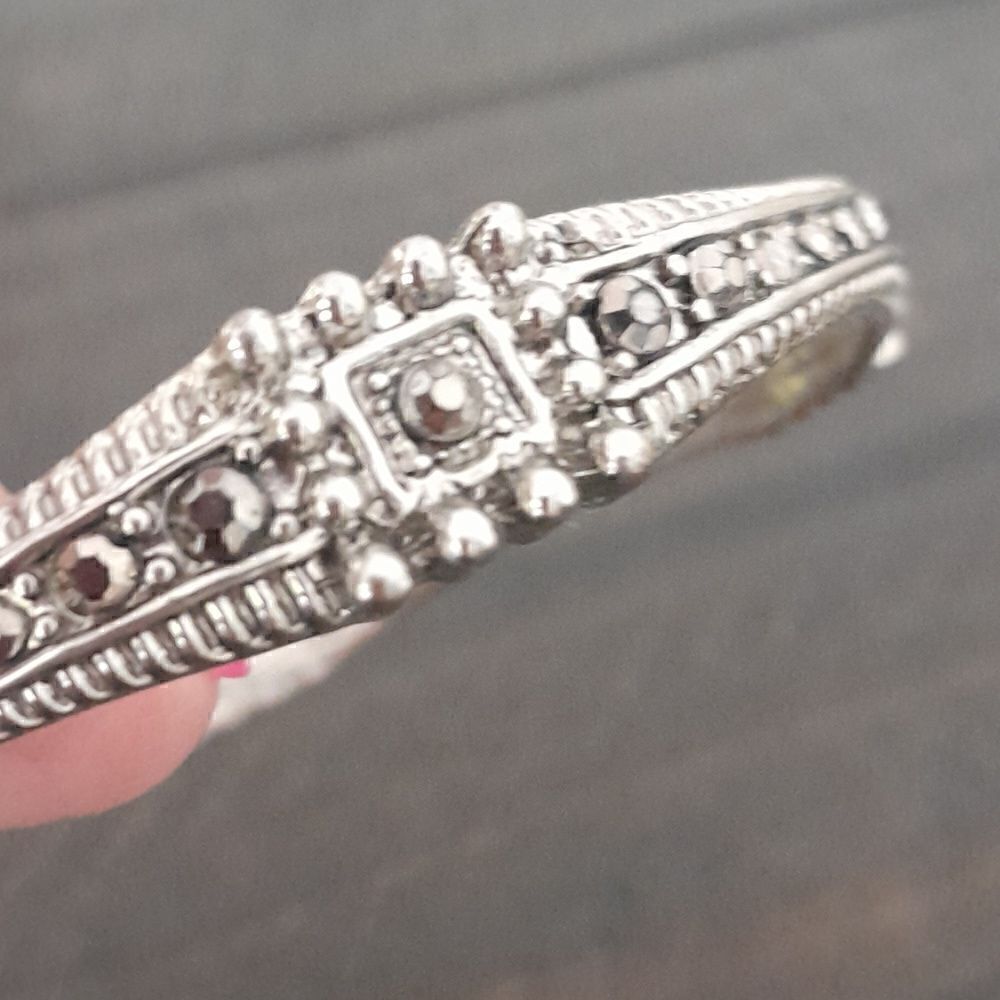 Bangle bracelet - Picture 3 of 3